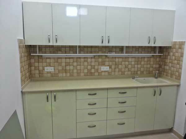 תמונה שצולמה להמחשת העבודות של אלימלך יורם הנגר הנייד תמונה של אלימלך יורם הנגר הנייד