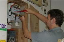תמונה שצולמה להמחשת העבודות של אורזך יצחק- חשמלאי מוסמך תיקון לוח חשמל