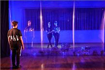 תמונה שצולמה להמחשת העבודות של ביה"ס לתיאטרון חזותי - 3 תמונה של ביה"ס לתיאטרון חזותי