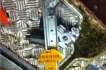 תמונה שצולמה להמחשת העבודות של זגגות רכב דוד זגגות רכב