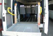 מעלית אחורית לנכה