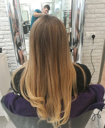 תמונה שצולמה להמחשת העבודות של פרוספר אוחיון- עיצוב שיער,פיאות והשתלת שיער תמונה של פרוספר אוחיון- עיצוב שיער,פיאות והשתלת שיער