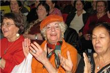 תמונה שצולמה להמחשת העבודות של "בבית"-שרותי עזרה לקשיש-הנהלה ארצית דיור מוגן באוירה ביתית