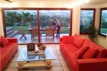 תמונה שצולמה להמחשת העבודות של אדרת אלומיניום וסוככים בע"מ - 1 חלונות עם פרופיל עץ