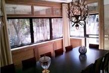 תמונה שצולמה להמחשת העבודות של אדרת אלומיניום וסוככים בע"מ - 3 התקנת חלונות בלגיים