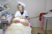 תמונה שצולמה להמחשת העבודות של אלונה-מרכז טיפולים קוסמטים - 2 טיפולי הזנת העור