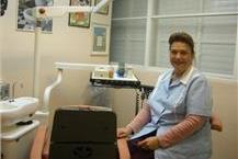 תמונה שצולמה להמחשת העבודות של ד"ר אסטלה אנגלברג וד"ר יהודית אנגלברג-גבאי רופאת שיניים בראשון לציון - ד"ר אסטלה אנגלברג