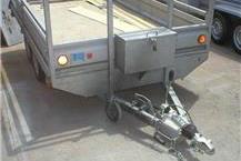 אביזרים לנגררים בבית עובד