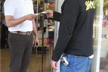 תמונה שצולמה להמחשת העבודות של שליחויות 2000 מסירת מסמכים