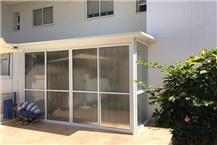 מחיצות זכוכית