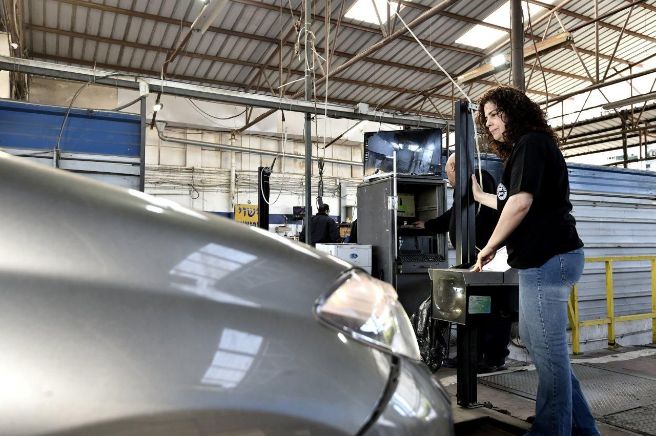 תמונה שצולמה להמחשת העבודות של מכון אלן לרישוי ובדיקה חולון בע"מ תמונה של מכון אלן לרישוי ובדיקה חולון בע"מ