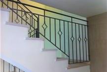 תמונה שצולמה להמחשת העבודות של מסגרית רוזיליו תמונה של מסגרית רוזיליו