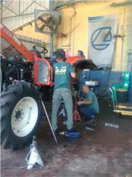 תמונה שצולמה להמחשת העבודות של מוסכי סער כברי אגש"ח בע"מ - 3 תיקון טרקטורים