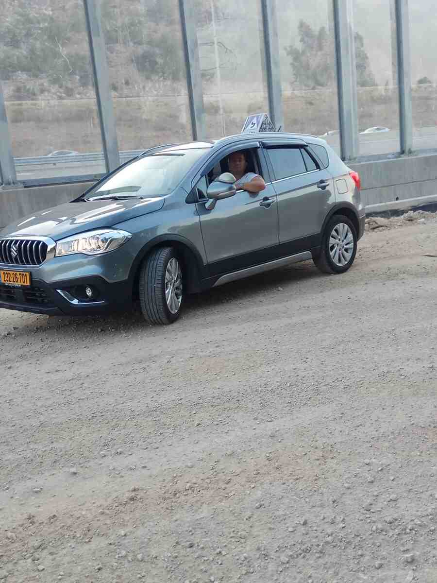 תמונה שצולמה להמחשת העבודות של פרימן משה - מורה לנהיגה בחיפה תמונה של פרימן משה - מורה לנהיגה בחיפה