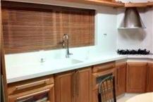 משטחי שיש לחדרי רחצה