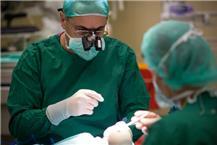 תמונה שצולמה להמחשת העבודות של ד"ר בריסקו דניאל - 1 מנתח עיניים