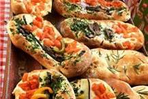 תמונה שצולמה להמחשת העבודות של פיצה קפריצ'יו - 2 מאפים מיוחדים