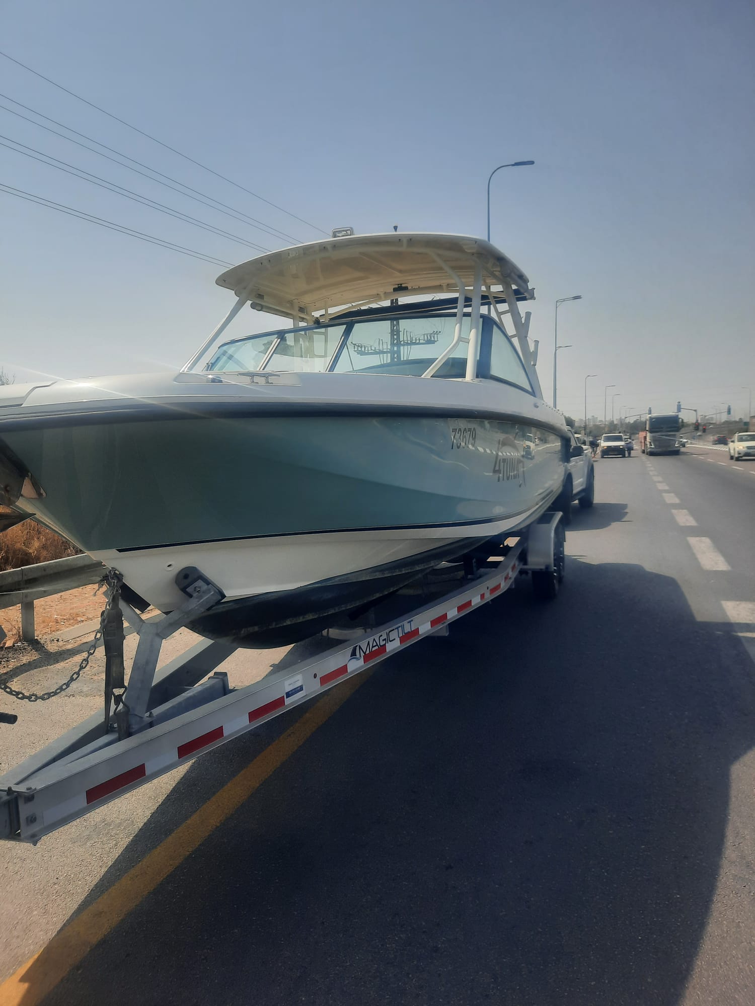 תמונה שצולמה להמחשת העבודות של גרר מוטי תמונה של גרר מוטי