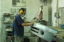 תמונה שצולמה להמחשת העבודות של יופלסט פגושים לרכב פחחות רכב