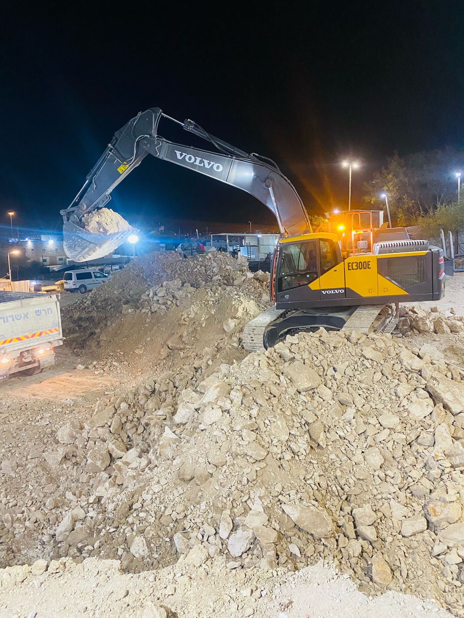 תמונה שצולמה להמחשת העבודות של מכולות הנגב תמונה של מכולות הנגב