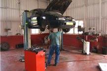 תמונה שצולמה להמחשת העבודות של מוסך הסוללים תמונה של מוסך הסוללים