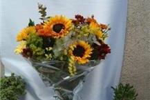 תמונה שצולמה להמחשת העבודות של פרחים כתום תל אביב - 2 סידורי פרחים