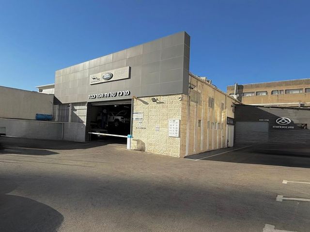 תמונה שצולמה להמחשת העבודות של המרכבה שרותי רכב בע"מ תמונה של המרכבה שרותי רכב בע"מ