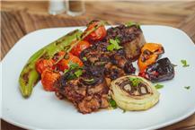 תמונה שצולמה להמחשת העבודות של בן חמו בן חמו בשרים על האש