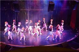 תמונה שצולמה להמחשת העבודות של סטודיו R - 2 ריקוד ותנועה למתחילים