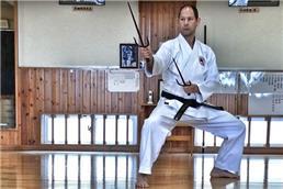 תמונה שצולמה להמחשת העבודות של טאי שין קאן קראטה אוקינאווי תמונה של טאי שין קאן קראטה אוקינאווי