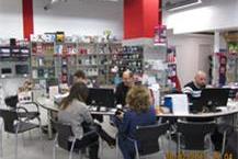 תמונה שצולמה להמחשת העבודות של מחשבים וסלולר - 3 שירות אישי בא&א