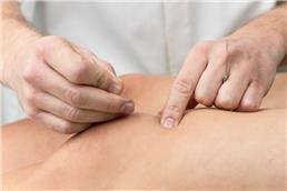 תמונה שצולמה להמחשת העבודות של תום רוטנברג טיפול במגע