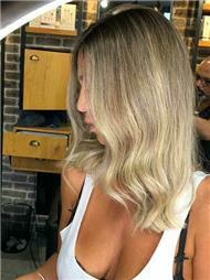 תמונה שצולמה להמחשת העבודות של אבי אוחנה עיצוב שיער מספרות ועיצוב שיער