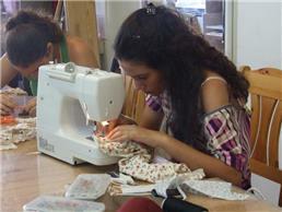 תמונה שצולמה להמחשת העבודות של הסדנא בכיכר: הבית ליצירה אומנותית עיצוב אופנה