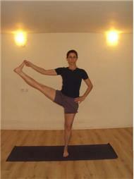 תמונה שצולמה להמחשת העבודות של רונית אמיר- איינגאר יוגה יוגה לנשים בהריון