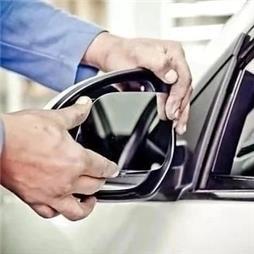 תמונה שצולמה להמחשת העבודות של זגגות רכב גולן תמונה של זגגות רכב גולן