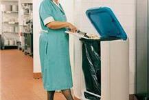 מתקן אשפה למנקה