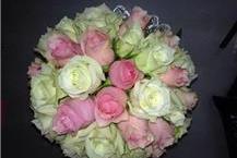 תמונה שצולמה להמחשת העבודות של פרחי שלומי זרי כלה