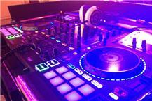 תמונה שצולמה להמחשת העבודות של די ג'יי פיוז - fuze תמונה של די ג'יי פיוז - fuze