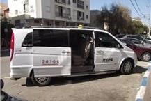 תמונה שצולמה להמחשת העבודות של מוניות זמר רעננה שירותי נהג צמוד