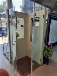 תמונה שצולמה להמחשת העבודות של פאר הזכוכית תמונה של פאר הזכוכית