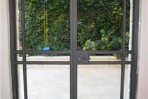 תמונה שצולמה להמחשת העבודות של חברת א. רפי חלונות