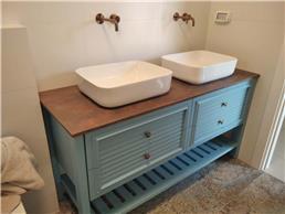 תמונה שצולמה להמחשת העבודות של נגריית השחר תמונה של נגריית השחר