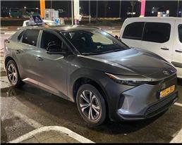 תמונה שצולמה להמחשת העבודות של יהודה מורה נהיגה תמונה של יהודה מורה נהיגה