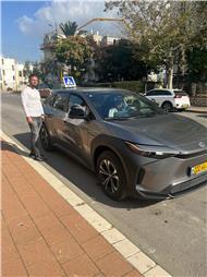 תמונה שצולמה להמחשת העבודות של יהודה מורה נהיגה תמונה של יהודה מורה נהיגה