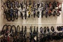 תמונה שצולמה להמחשת העבודות של טו בייק - 2 מגוון   של אופניים