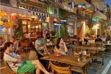 תמונה שצולמה להמחשת העבודות של פארוק בשוק ביסטרו בר בשוק הפשפשים