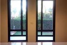 תמונה שצולמה להמחשת העבודות של אלום ארביב - 1 הרכבת חלונות - אלום ארביב