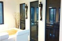 תמונה שצולמה להמחשת העבודות של אלום ארביב - 2 התקנת תריסים - אלום ארביב