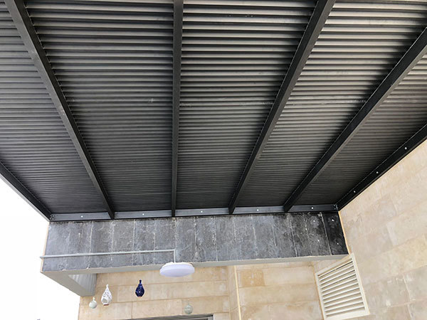 תמונה שצולמה להמחשת העבודות של אלום מ.מ תריסים וחלונות תמונה של אלום מ.מ תריסים וחלונות